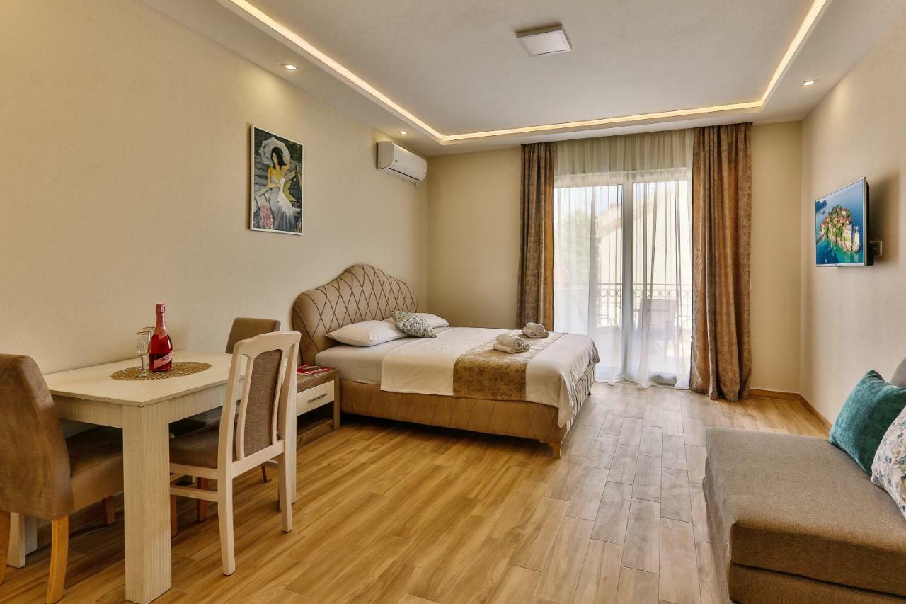 Apolon Apart Susanj Exterior foto