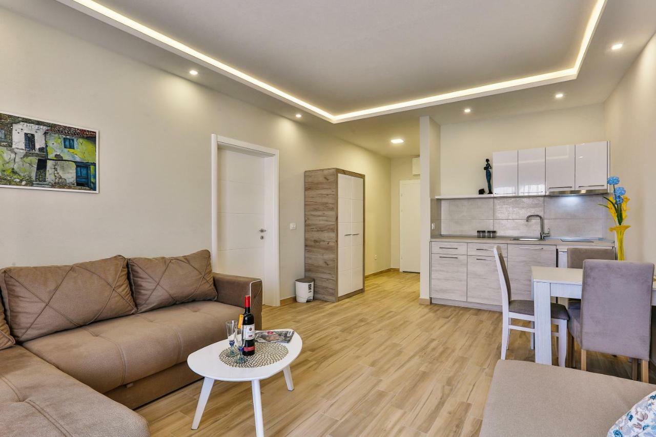 Apolon Apart Susanj Exterior foto